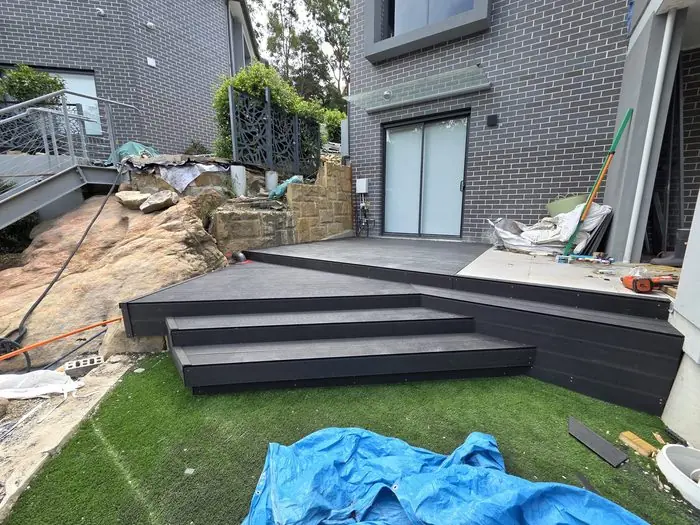 Composite decking with feature steps in Kellyville.